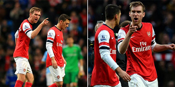 Mesut Özil'e Mertesacker'den sert uyarı